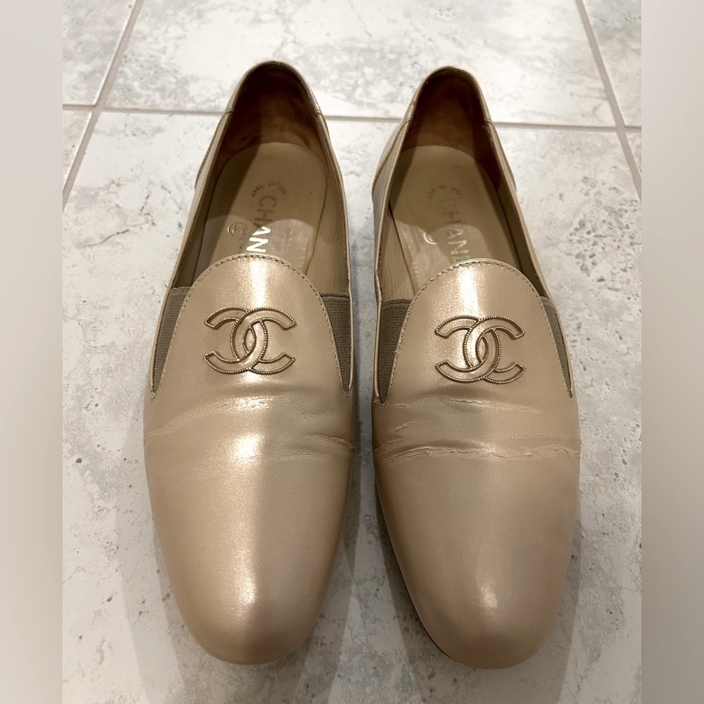 💯 Authentic Chanel CC Loafer Flats